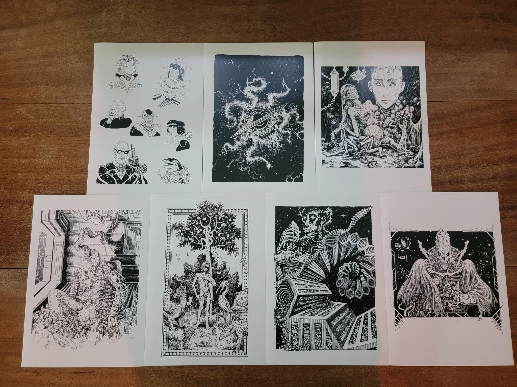Terrors from the Cosmos DELUXE - Image 2